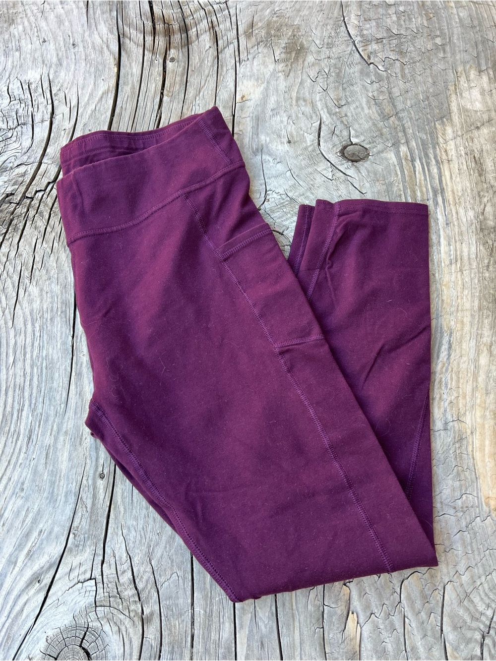 Pact On the Go Pocket Leggings in Burgundy